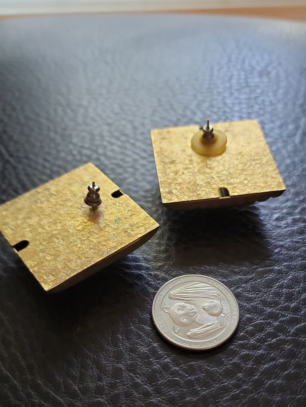 VTG Gold Ribbed Earrings - Chunky Ribbed Design - Picture 8 of 8